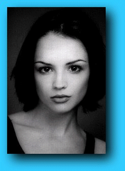 ~`*Rachael Leigh Cook Online*`~